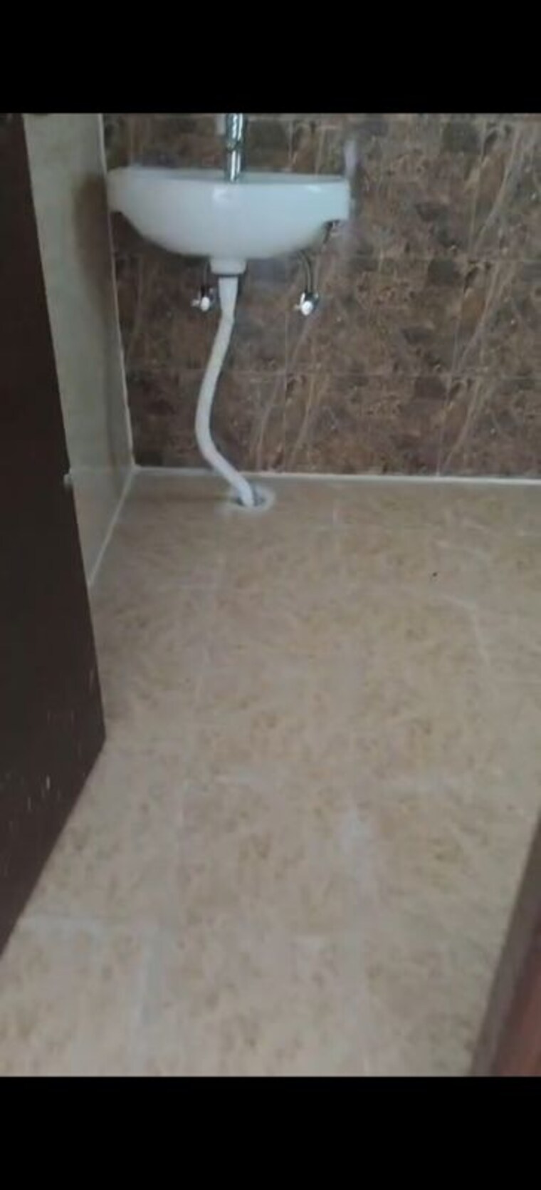 Bathroom, amrapali-leisure-park 2.5 Bedroom 920 Sq.Ft. Apartment In Amrapali Leisure Valley Greater Noida 10605452