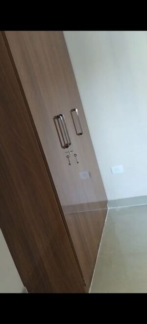 Furnished Amenities in 2.5 BHK Apartment at Amrapali Leisure Park, Amrapali Leisure Valley – for Rent