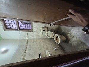 Washroom in 1 RK Builder Floor at Mayur Vihar – for Rent