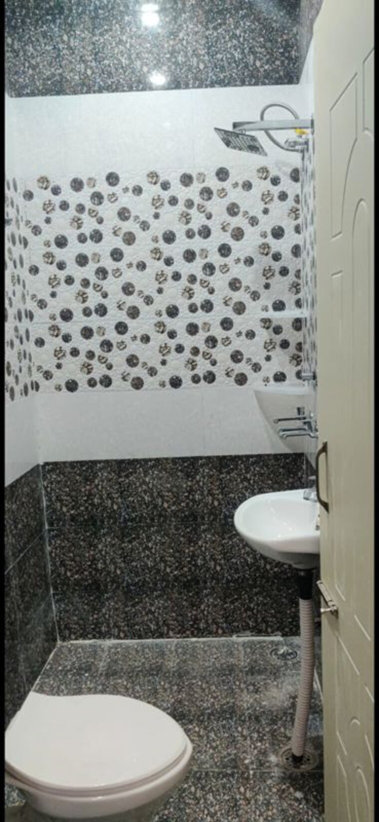 Bathroom, nabha 1 Bedroom 100 Sq.Yd. Builder Floor In Nabha Zirakpur 10605488