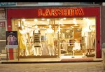 300 Sq.Yd. Showroom in New Industrial Township