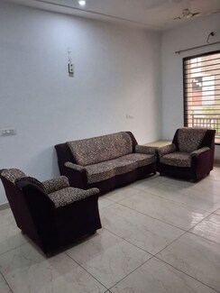 2 BHK + Study Room Builder Floor For Rent in Badal Colony