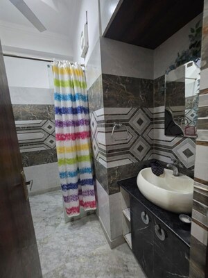 Parking in 3 BHK Independent House at Chittaranjan Park – for Rent