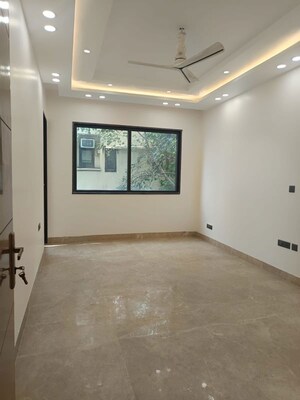 Room in 3 BHK Builder Floor at Saket – for Rent