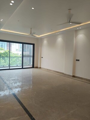 Room in 3 BHK Builder Floor at Saket – for Rent