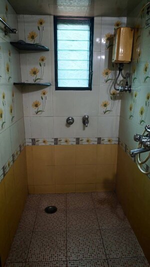 Bathroom in 1 BHK Apartment at Dombivli East – for Rent
