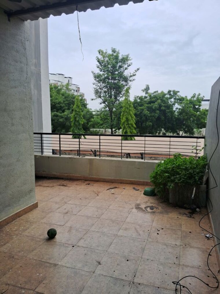 Balcony, khapari 2.5 Bedroom 1200 Sq.Ft. Apartment In Khapari Nagpur 10605546