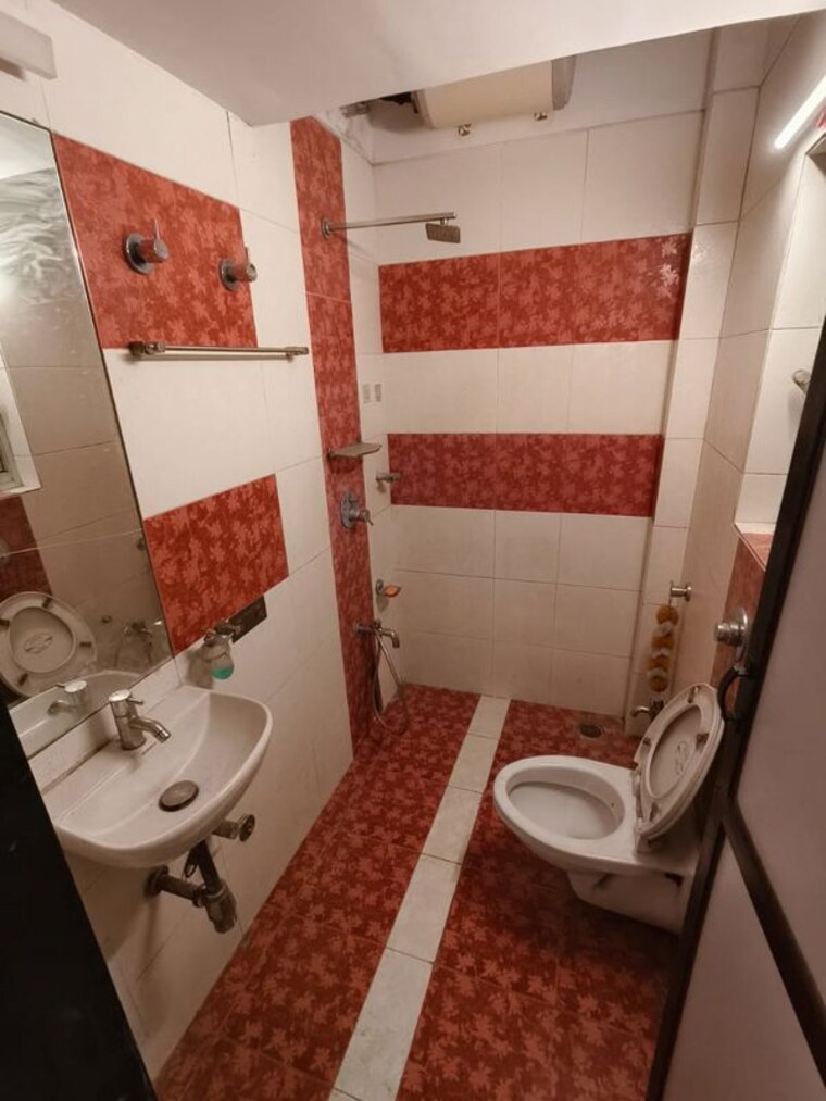 Bathroom, dombivli east 2 Bedroom 650 Sq.Ft. Apartment In Dombivli East Thane 10605588