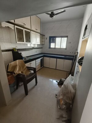 Parking in 2 BHK Apartment at Dombivli East – for Rent