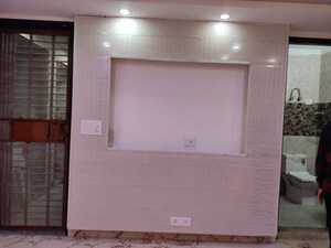 Room in 1 BHK Apartment at Ignou Road – for Rent