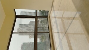 Room in 5 BHK Apartment at Eon One, Prabhadevi – for Sale