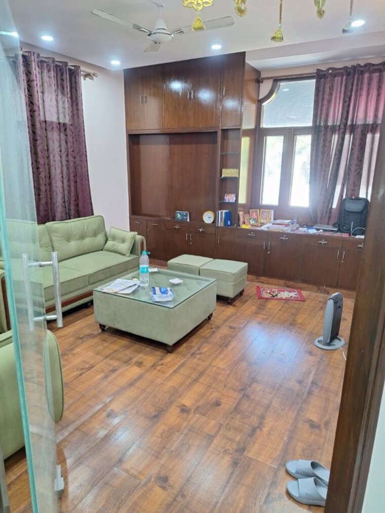 Kitchen, sainik farm 2 Bedroom 800 Sq.Ft. Apartment In Sainik Farm Delhi 10605595