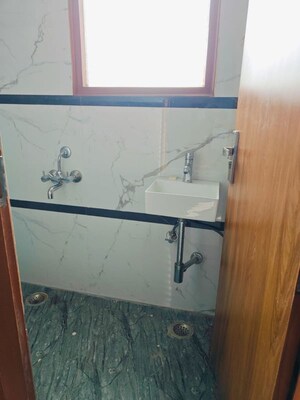 Furnished Amenities in 2 BHK Apartment at Paryavaran Complex – for Rent