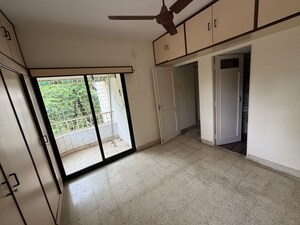 Room in 2 BHK Apartment at Vasant Vihar – for Rent
