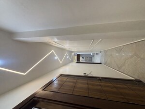 Lobby in 3 BHK Builder Floor at Uttam Nagar – for Rent