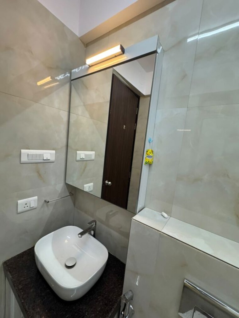 Bathroom, raymond-codename-beyond 2 Bedroom 700 Sq.Yd. Apartment In Pokhran Road No One Thane 10605654