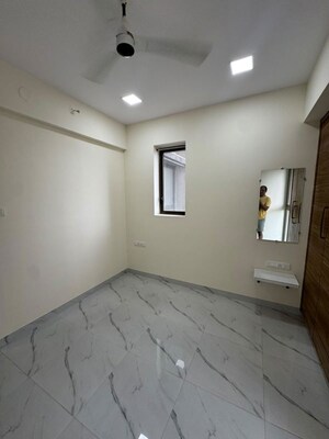 Room in 2 BHK Apartment at Raymond Codename Beyond, Pokhran Road No One – for Rent