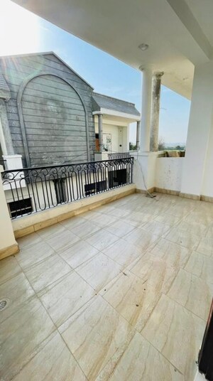 Balcony in 4 BHK Villa at Sindhuja Greens, Sector 10 Greater Noida – for Rent