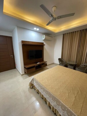 Bedroom in 3 BHK Builder Floor at Sector 27 – for Rent