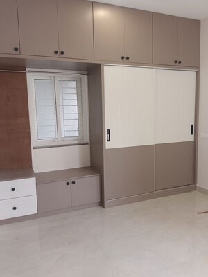 Room in 2 BHK Apartment at Manikonda – for Rent