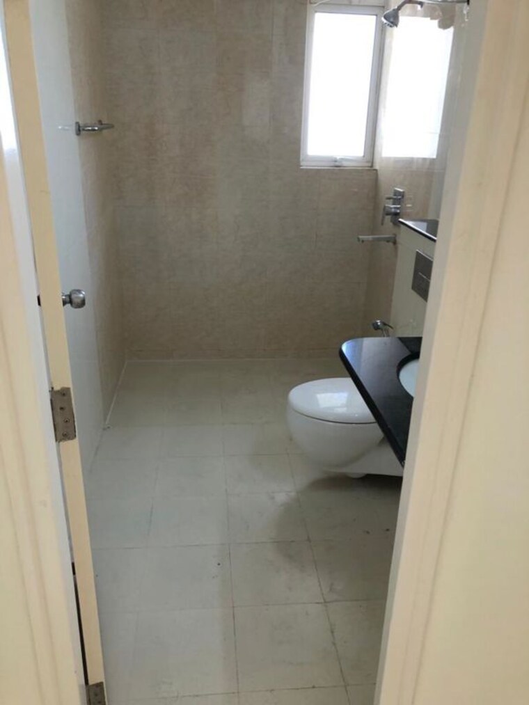 Bathroom, conscient-heritage-one 4 Bedroom 2525 Sq.Ft. Apartment In Sector 62 Gurgaon 10605805