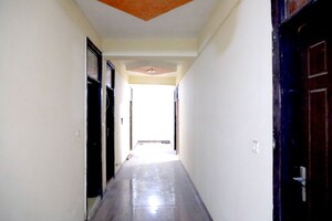  2 BHK Builder Floor at Sector 4 Greater Noida – for Sale