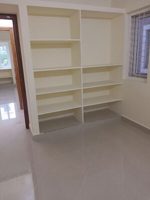 Room in 2 BHK Apartment at Narsingi – for Rent