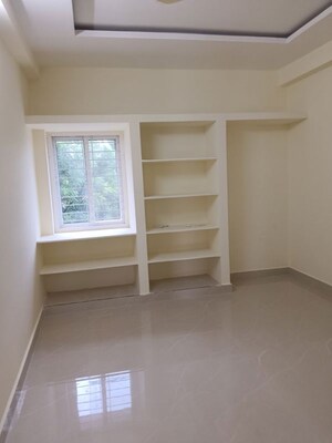 Room in 2 BHK Apartment at Narsingi – for Rent