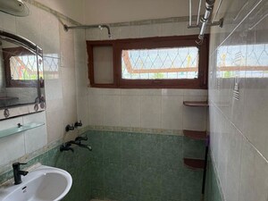 Bathroom in 3 BHK Builder Floor at Sector 46 – for Rent