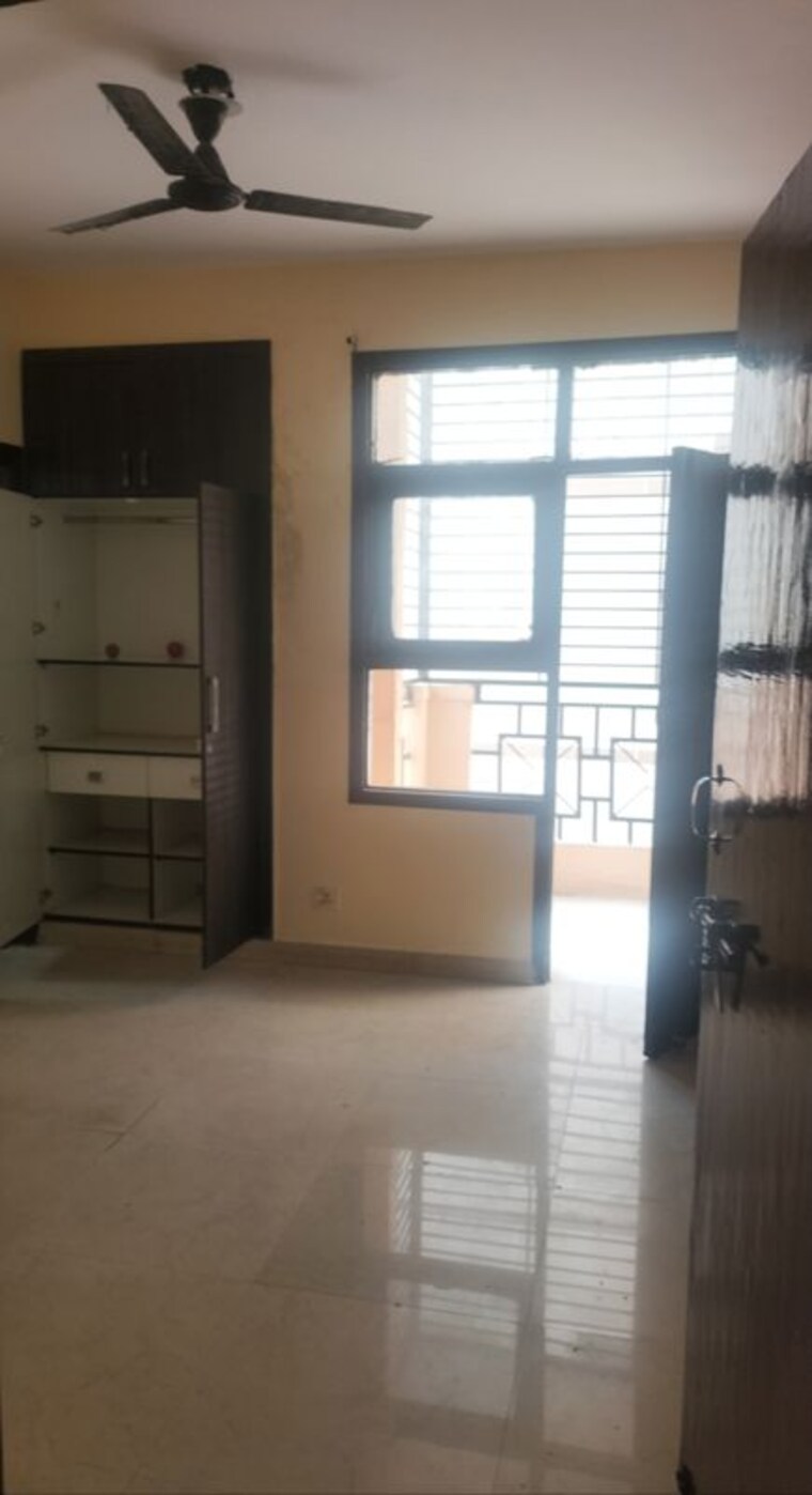 Room, srs-royal-hills 3 Bedroom 1450 Sq.Ft. Apartment In Sector 87 Faridabad 10605660