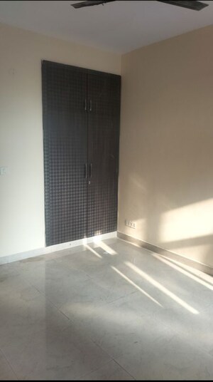 Room in 3 BHK Apartment at SRS Royal Hills, Sector 87 – for Rent