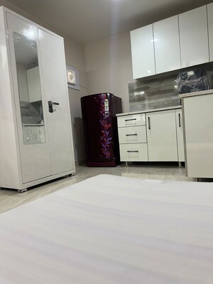 Room in 1 RK Builder Floor at Sector 23 – for Rent