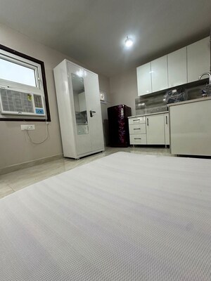 Room in 1 RK Builder Floor at Sector 23 – for Rent