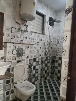 Bathroom in 2 BHK Builder Floor at Sector 23 – for Rent