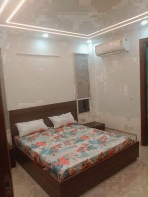 Bedroom in 2 BHK Builder Floor at Sector 56 – for Rent