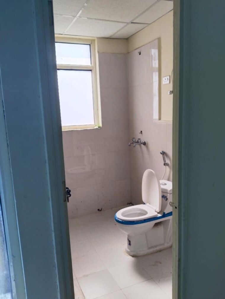 Bathroom, pyramid-heights 2 Bedroom 690 Sq.Ft. Apartment In Sector 85 Gurgaon 10605860