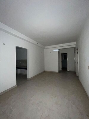 Room in 2 BHK Builder Floor at Sector 21 – for Rent