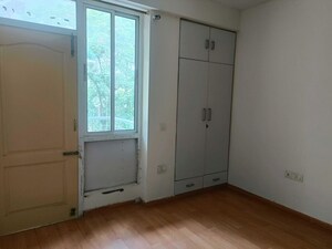 Room in 2 BHK Builder Floor at Sector 21 – for Rent