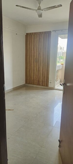 Room in 2 BHK Builder Floor at Sector 23 – for Rent