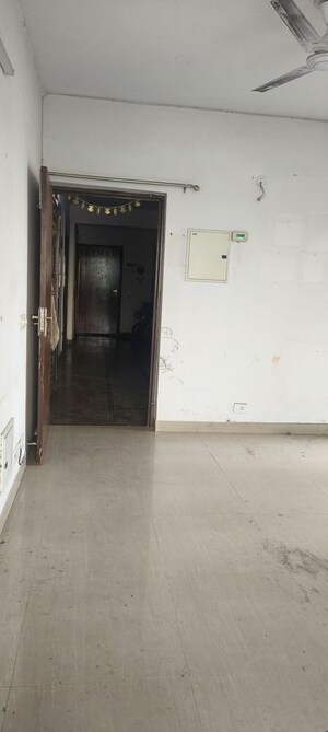 Room in 2 BHK Builder Floor at Sector 23 – for Rent