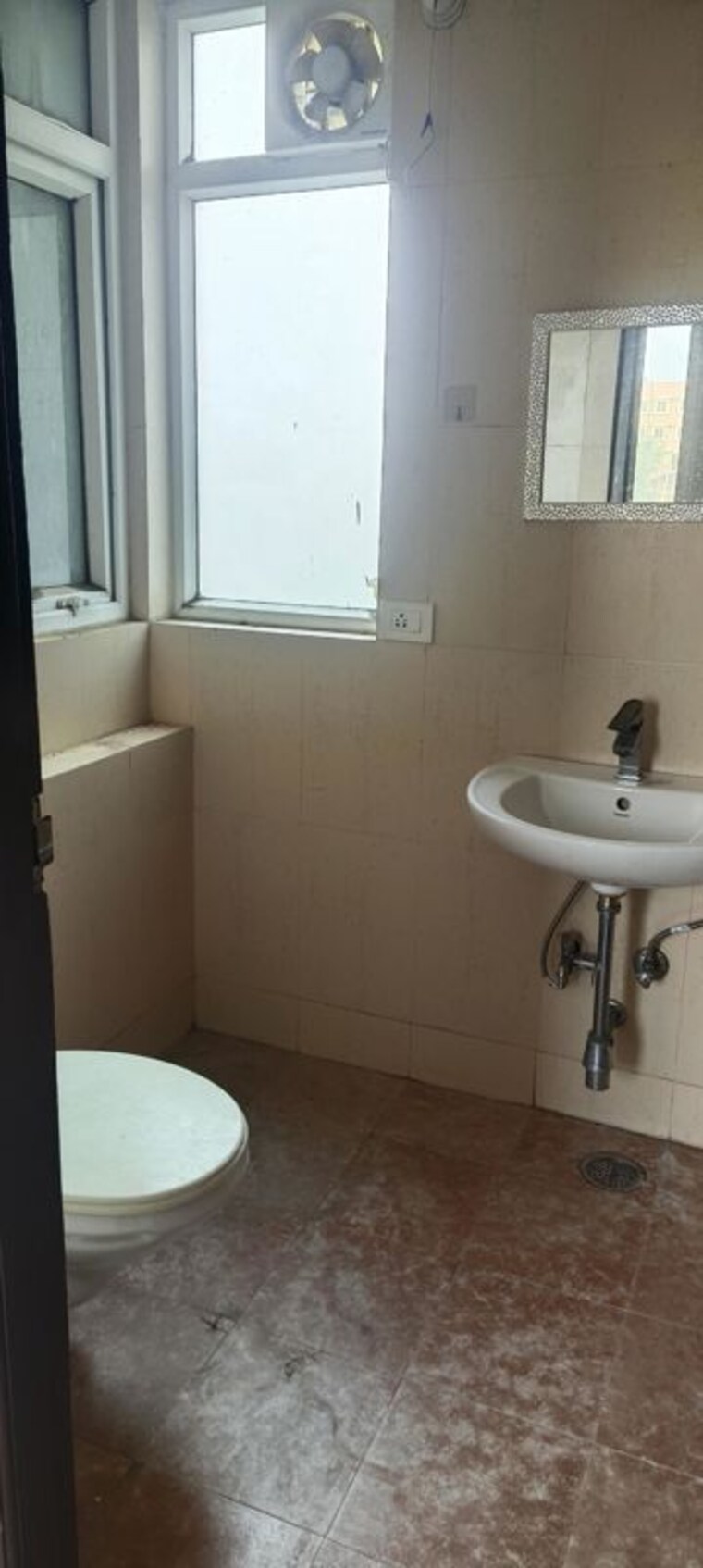 Bathroom, sector 23 2 Bedroom 1250 Sq.Ft. Builder Floor In Sector 23 Gurgaon 10605882