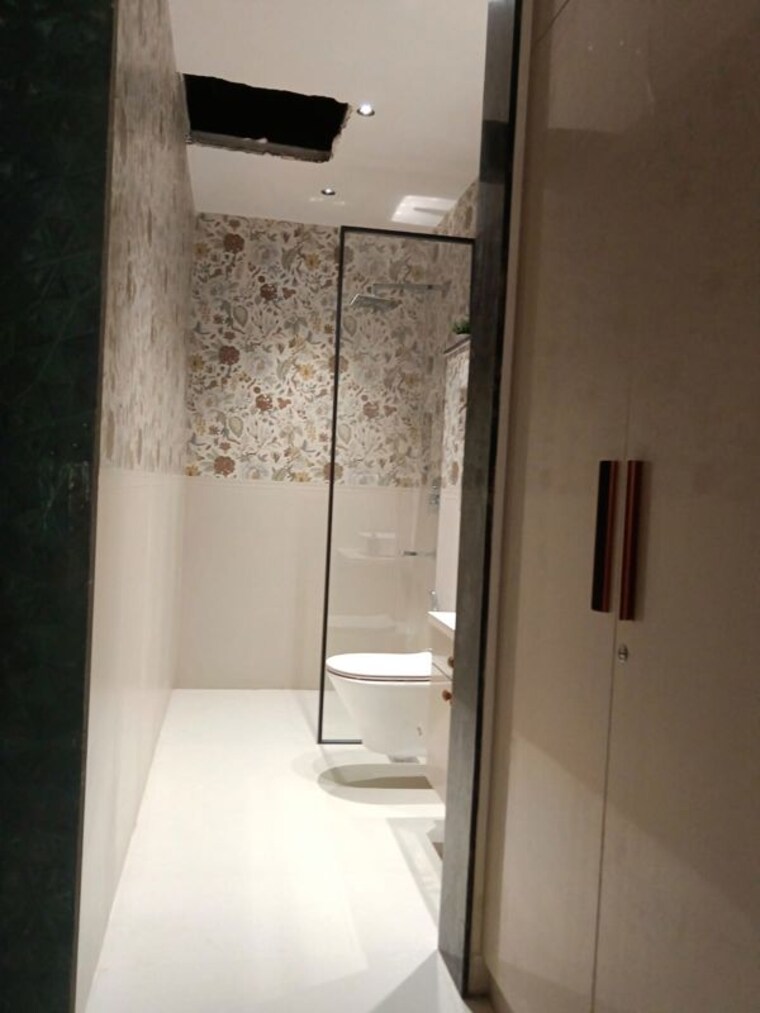 Bathroom, sector 65 4 Bedroom 267 Sq.Yd. Builder Floor In Sector 65 Gurgaon 10604398