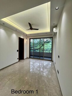 3 BHK Builder Floor For Rent in Sarvapriya Vihar
