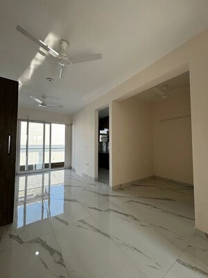 Room in 2.5 BHK Apartment at M3M Soulitude, Sector 89 – for Rent
