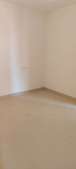 Room in 2 BHK Apartment at Skav Ohana, Kr Puram – for Rent