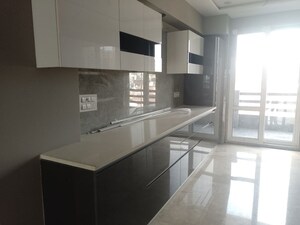 Kitchen in 3.5 BHK Apartment at DLF The Crest, Sector 54 – for Sale