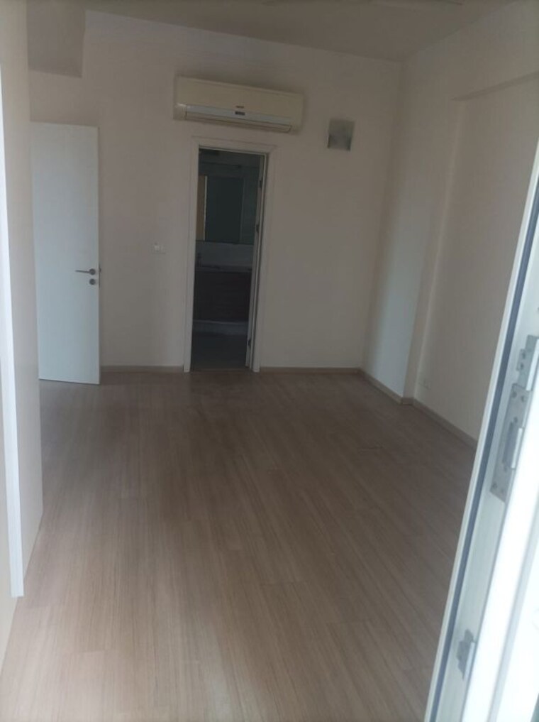 Room, dlf-the-crest 3.5 Bedroom 2668 Sq.Ft. Apartment In Sector 54 Gurgaon 10605880