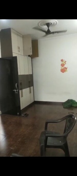 Furnished Amenities in 1 BHK Independent House at RWA Apartments Sector 12, Sector 12 – for Rent