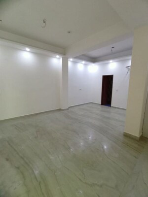 Room in 2.5 BHK Villa at Sector 29 – for Rent