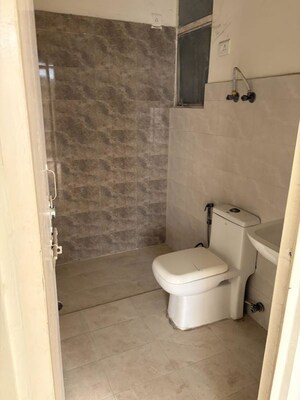 Bathroom in 2 BHK Builder Floor at Sector 22 – for Rent